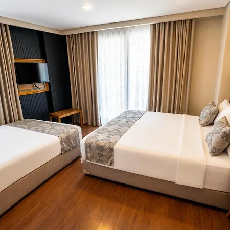 Eliza Hotel