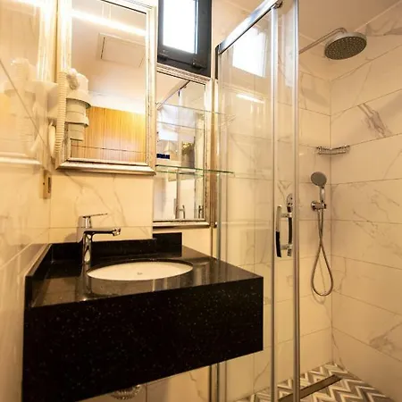 Eliza Hotel 4*